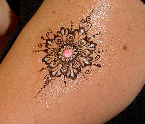 henna tattoo art. Temporary Henna Flower Tattoos