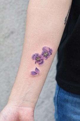 pansy-flower-tattoo-designs-meaning-43